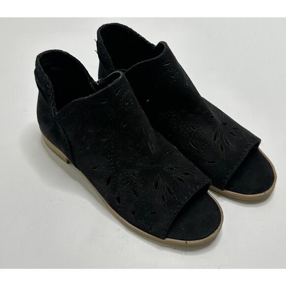 Coolway Women's Size 8.5, 39 Jasper Flat Open Toe Lasercut Bootie Black Spain - Picture 2 of 11